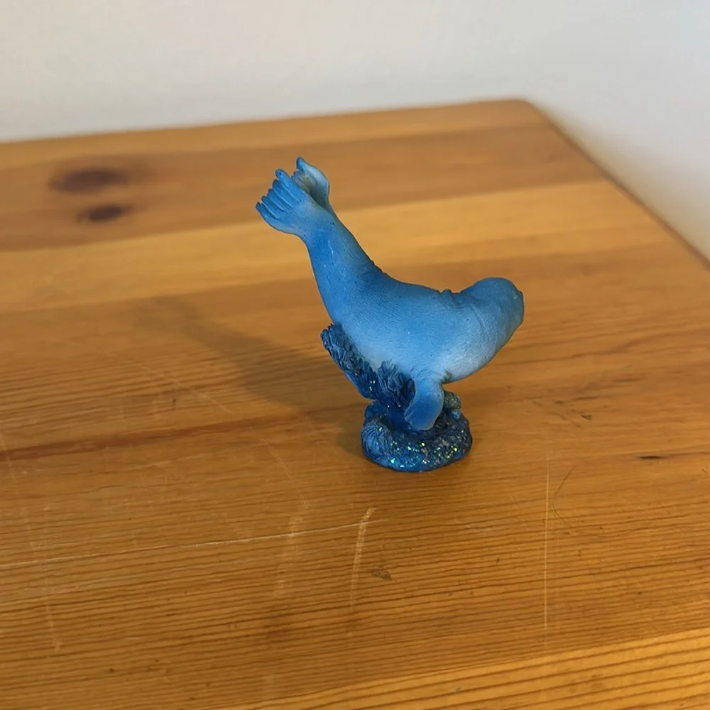 Blue Seal Figurine - Picture 3 of 6